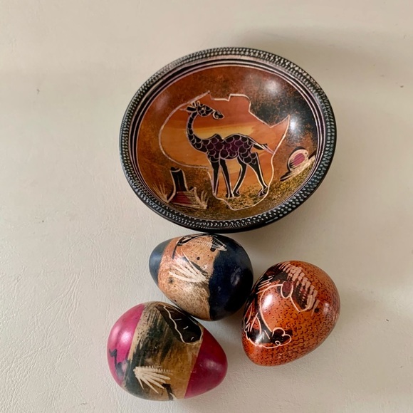 Hand Carved Animal Print Decorative Bowl With Sandstone Eggs Kenya - Picture 1 of 9